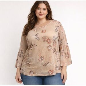 LOVE & LEGEND Floral Top Sz 1X Sheer & Stretchy Pretty Curvy Bell Sleeves